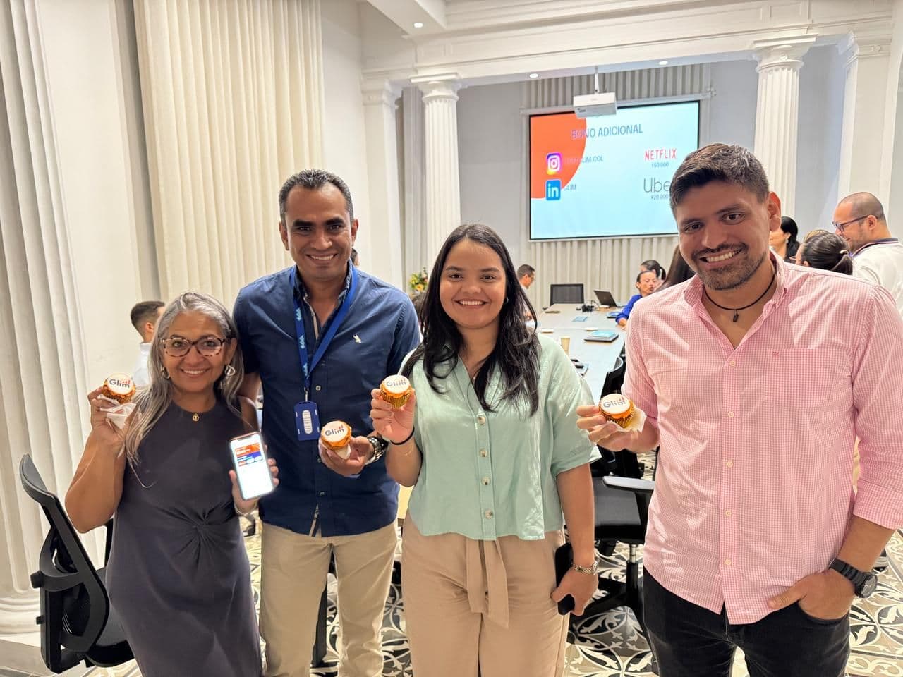 Empleados disfrutando sus beneficios Glim